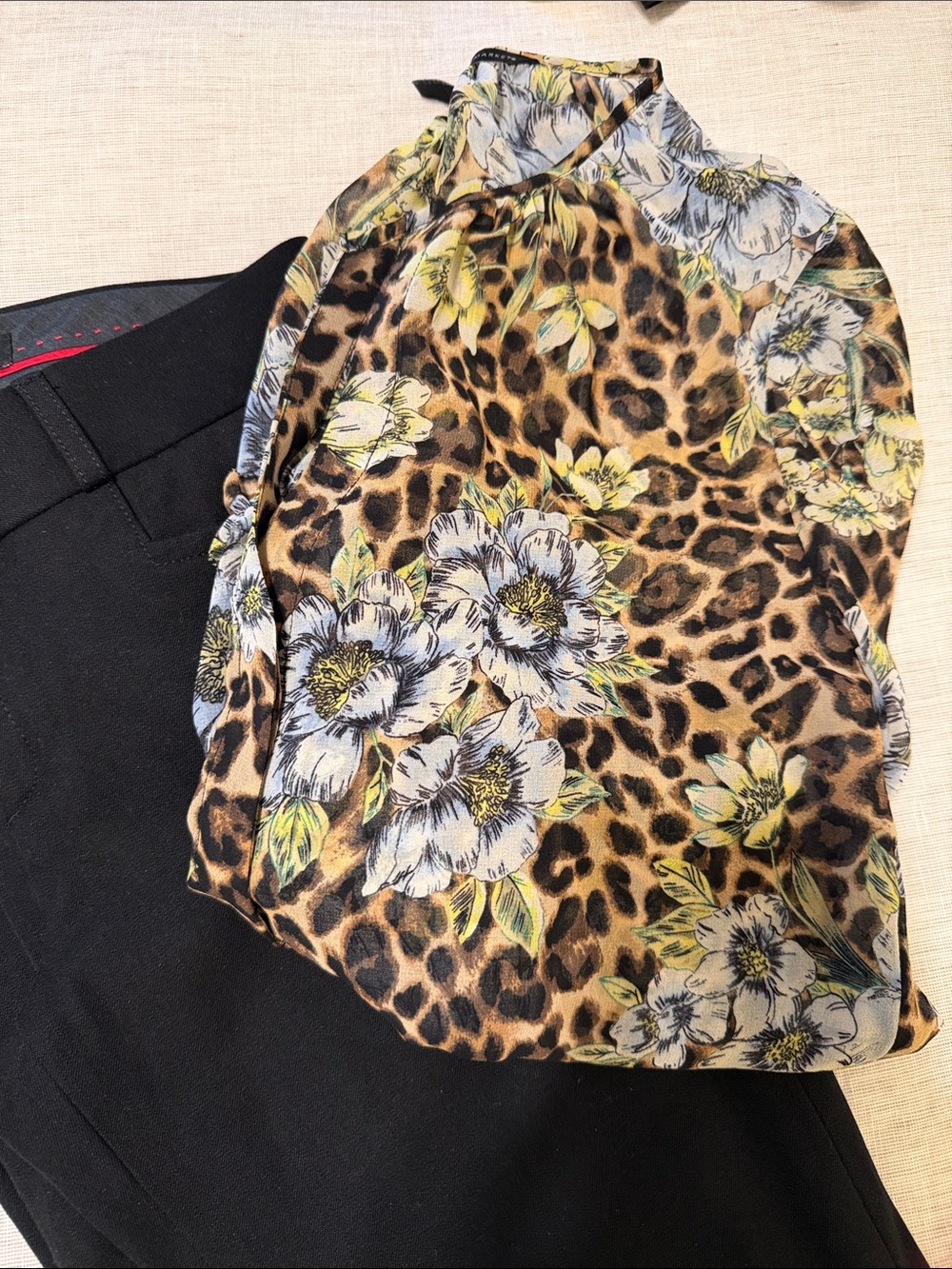 Leopard ruffle blouse - Picture 6 of 6